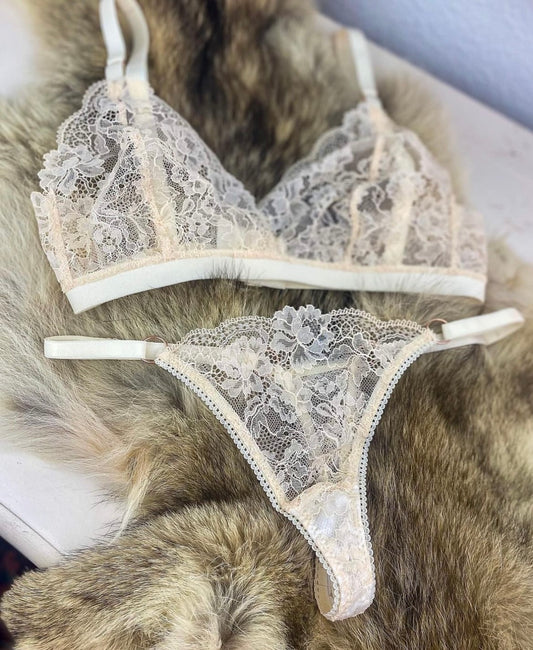 Small Natural Cream French Lace Set