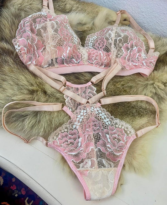 Deposit for a Blind Custom lingerie Creation for You